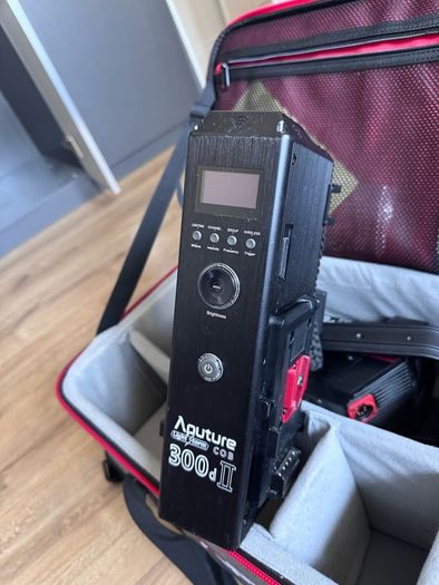 Aputure LS C300d II LED Video Light | Complete Kit | Mint Condition