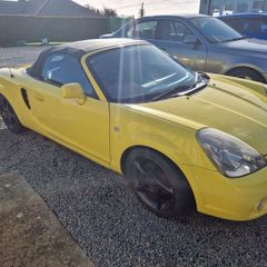 2003 Toyota mr2