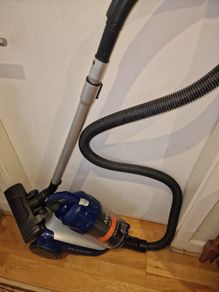 Vacuum Cleaner Aeg Aptica 1000w Animal Care