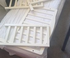Toddler bed needs screws