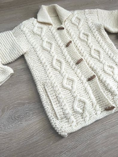Hand knit  cardigan 6-8y