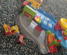 car toy garage