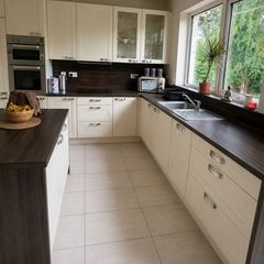 cream fitted kitchen