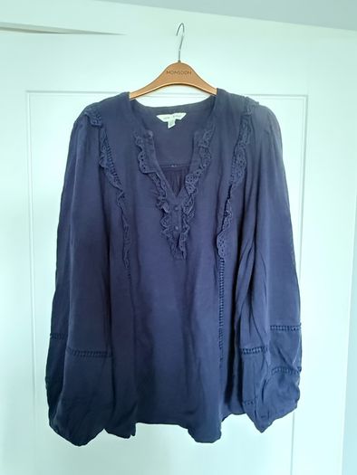 Love & Roses Navy Long-Sleeved Top Size 18