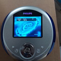 Philips PET320/37 3.5 Portable DVD/CD/MP3/CD Player with charger in excellent condition, working great