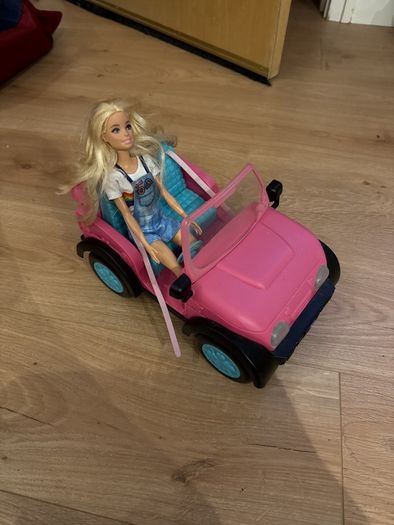 barbie car