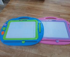 Kids magnetic drawing pads