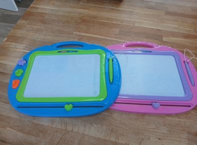 Kids magnetic drawing pads