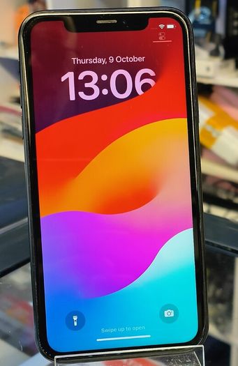 Apple iPhone XR 64GB Factory Unlocked Black (Battery Health: 80%)