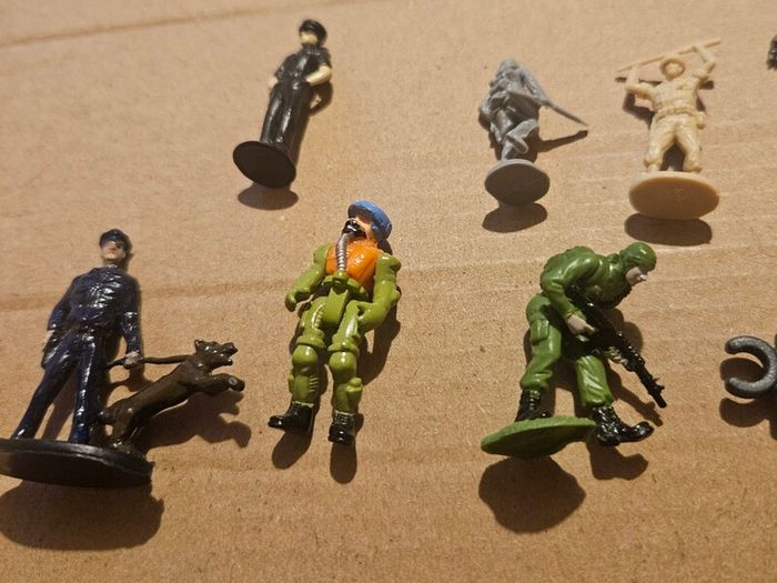 Tiny Army Figures plus other small accessories