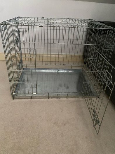 Dog crate (Medium)