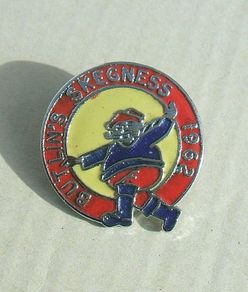 BUTLINS SKEGNESS 1962 (holiday camp, Lincolnshire) - resident camper's enamel badge (B)