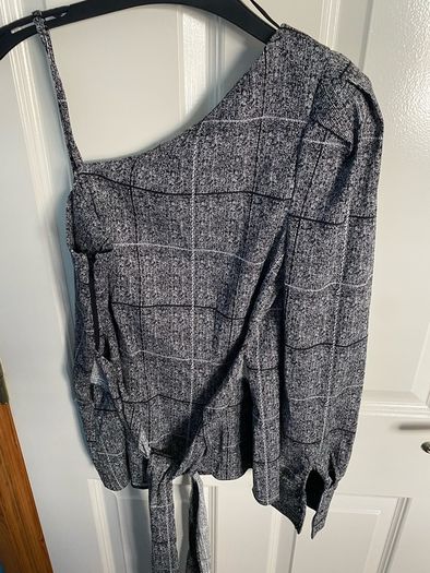 River Island top size 10 BNWT