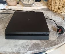PS4 Console Slim 500GB