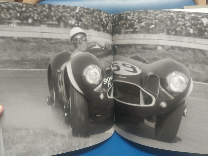Stirling Moss: The Authorised Biography