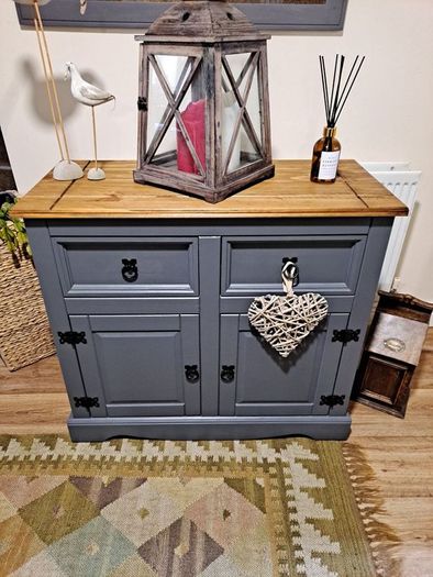 Sideboard