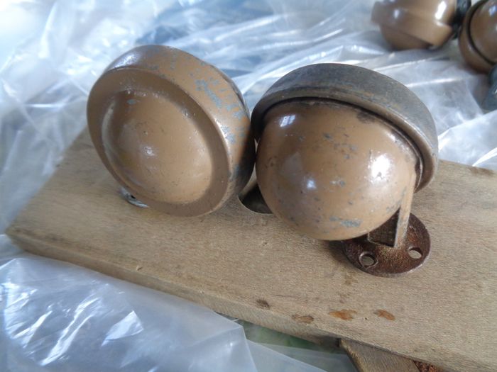 Castors x 6 for Sale