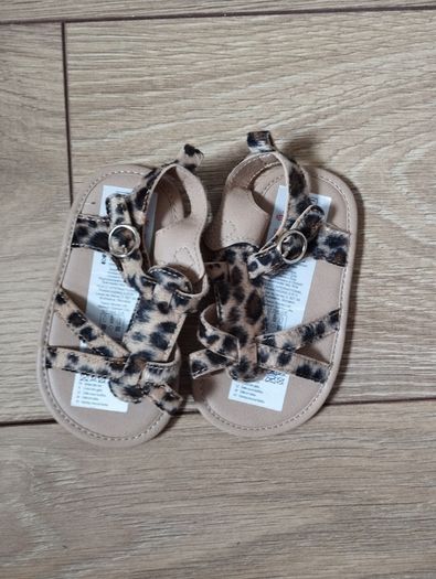 Baby sandals
