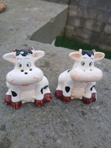 Vintage Ceramic Cow Salt & Pepper Shaker