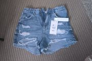 New Bershka women short, size 36