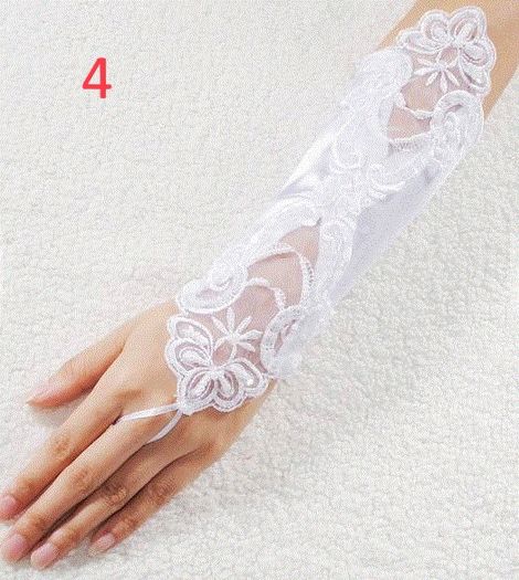 Brand New Wedding Bridal/Christening Gloves