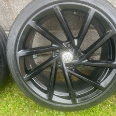 18" vw alloys Spielberg gloss black