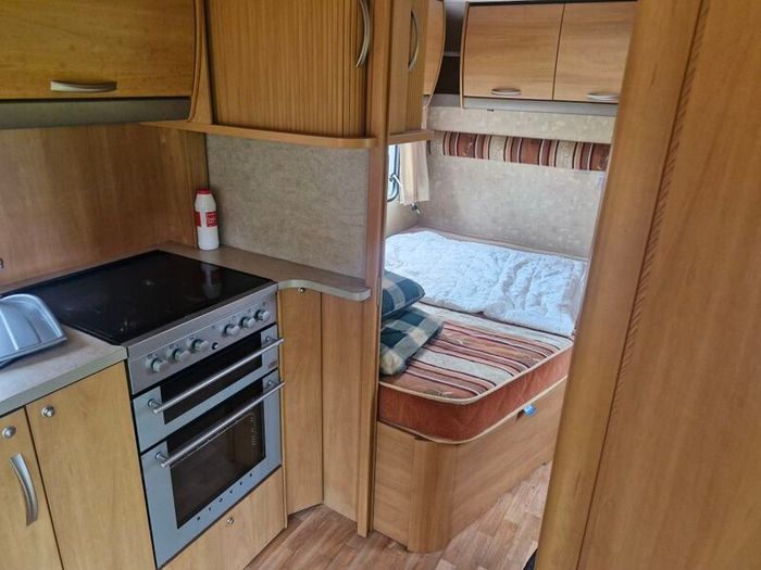 Swift Caravan