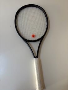 tennis racket