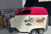 Schleich horse box, jeep, horse, people etc