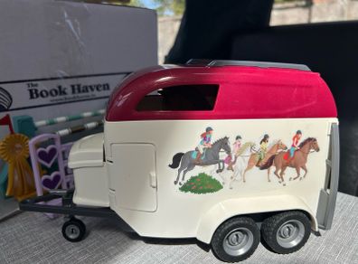 Schleich horse box, jeep, horse, people etc