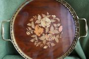 Vintage Beautiful Italian round Sorrento serving tray with burl wood inlay in a brass frame for serving trolleys/tea carts.