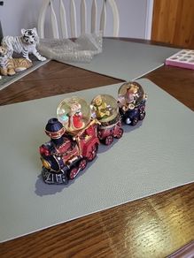 Snowglobe santa train