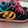 Heelys size 4 black and pink Image 3