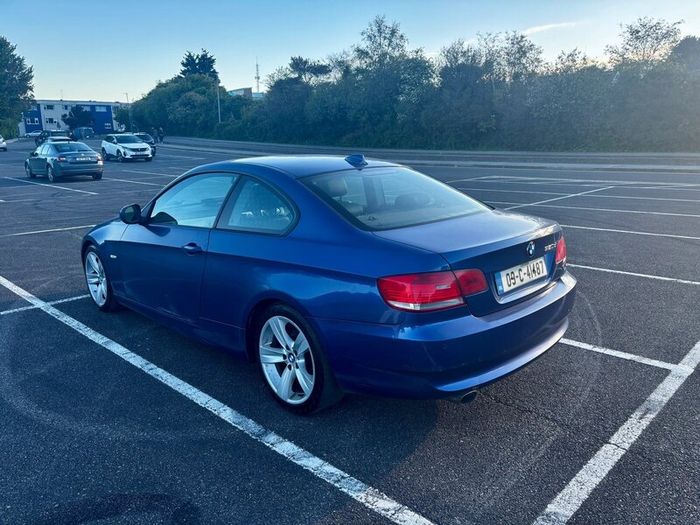 Bmw 320d Coupe (e92 Se Highline) Manual