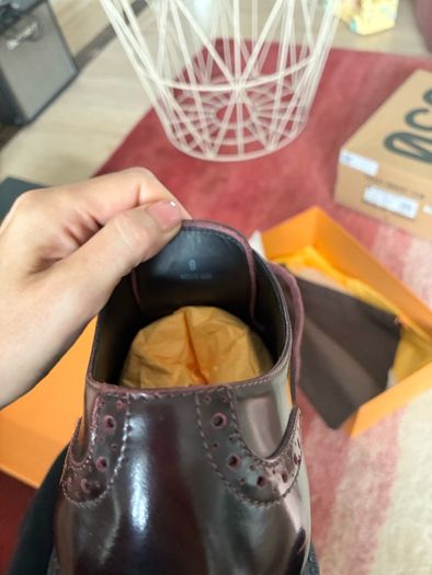 Tods lace up burgundy leather shoe