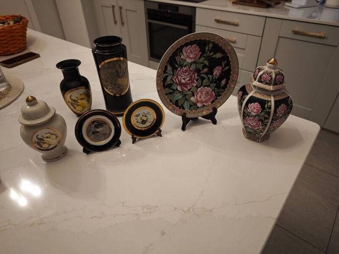 Japanese Decorative Porcelain Collection  The Art of Chokin  Set of 8 Pieces