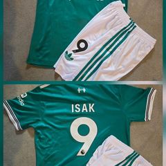Isak liverpool green jersey