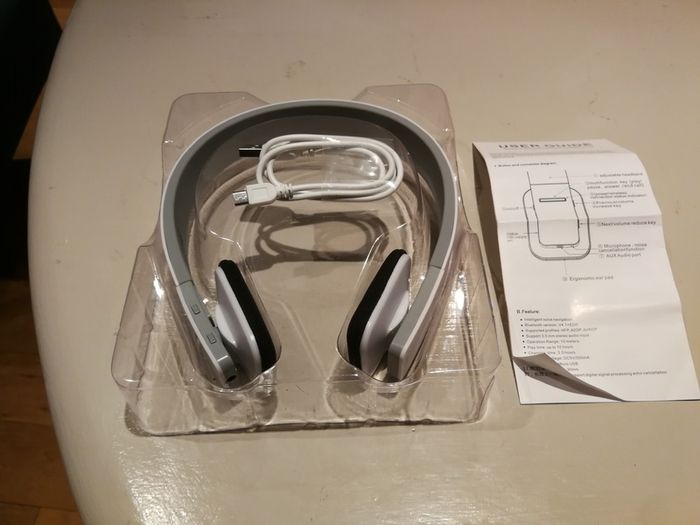 Wireless Bluetooth Headphones White