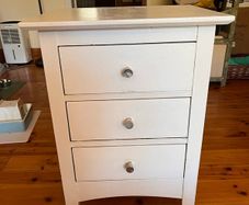 White locker with 3 drawers