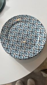 6 Dinner Plates