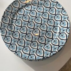 6 Dinner Plates
