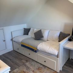 IKEA Hemnes Pull out day bed with storage