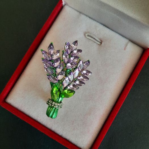 Beautiful Crystal Lavender Flower Bouquet Brooch Shawl Pin Badge Nature Flowers Jewellery and Accessories