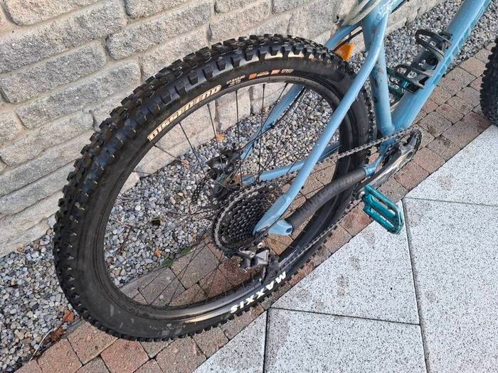 Nukeproof Scout 275 Race Mountain Bike (Size XL)