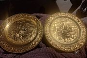 Vintage Embossed Brass Wall Hanging Plates Pair Tavern Pub Scene