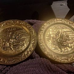 Vintage Embossed Brass Wall Hanging Plates Pair Tavern Pub Scene