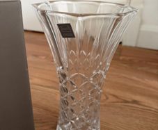 Crystal glass vase