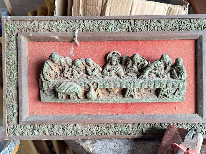antique plaque of last supper