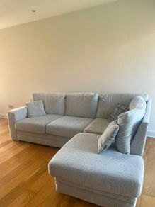 L-shaped sofa - great condition