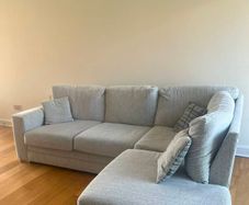 L-shaped sofa - great condition